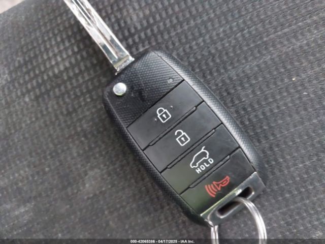 5XYKT3A69FG558923 KIA SORENTO LX