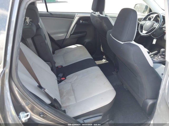 42065431 :رقم المزاد ، JTMRJREV2HD136275 vin ، 2017 Toyota Rav4 Hybrid Xle مزاد بيع