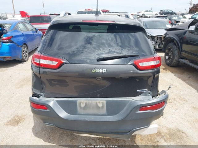 1C4PJLCS9HW507255 Jeep Cherokee Latitude Fwd