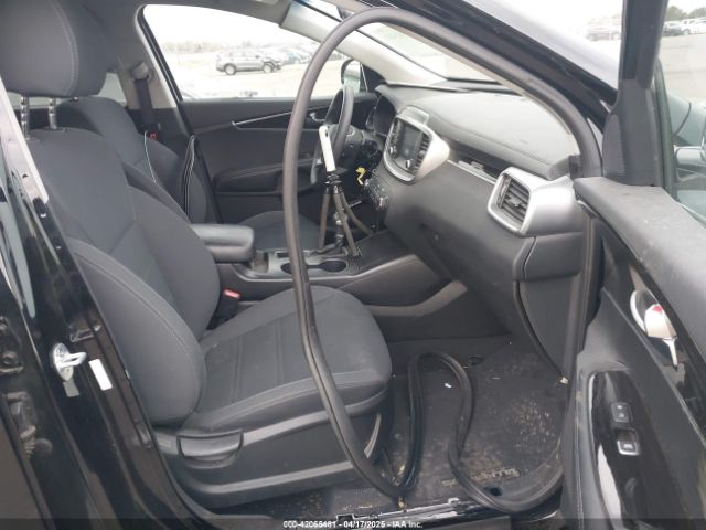 5XYPG4A36KG558975 KIA Sorento 2.4l Lx