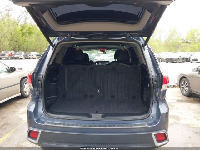 5TDDZRFH5JS880457 Toyota Highlander Limited