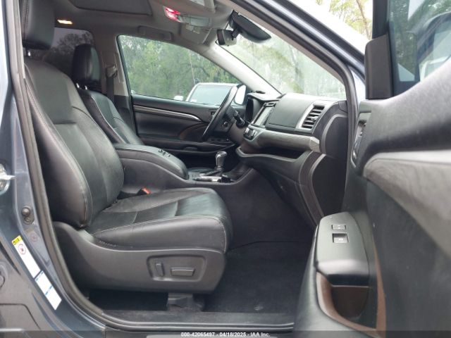 5TDDZRFH5JS880457 Toyota Highlander Limited