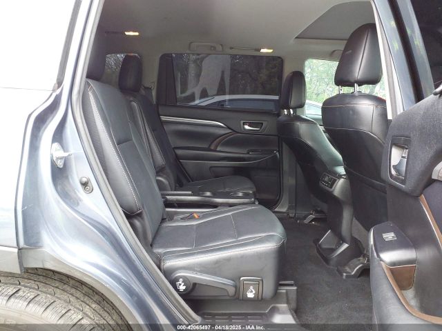 5TDDZRFH5JS880457 Toyota Highlander Limited