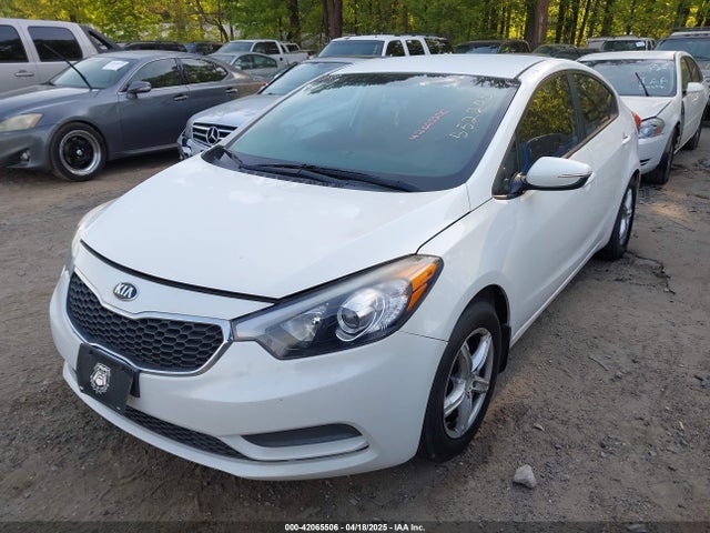 KNAFX4A60G5552205 KIA FORTE LX