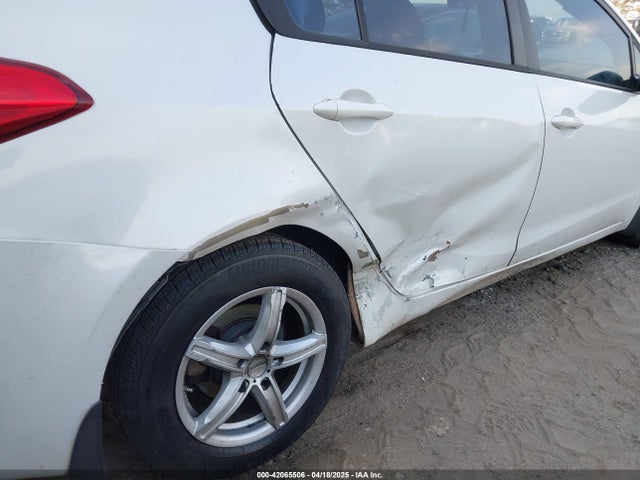 KNAFX4A60G5552205 KIA FORTE LX