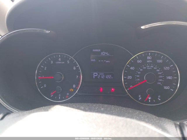 KNAFX4A60G5552205 KIA FORTE LX