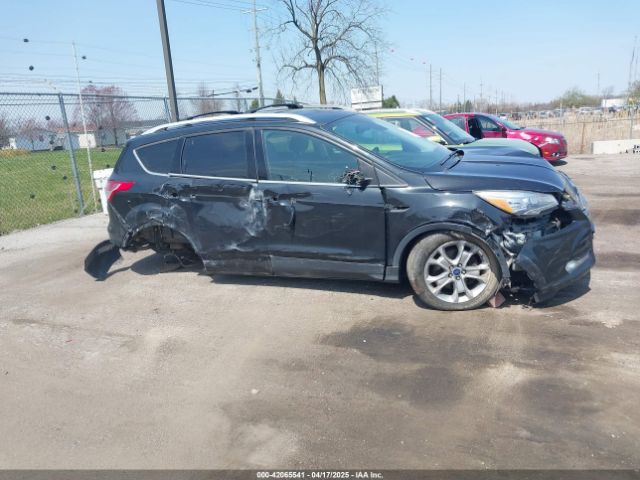 1FMCU9J9XFUB21425 Ford Escape Titanium