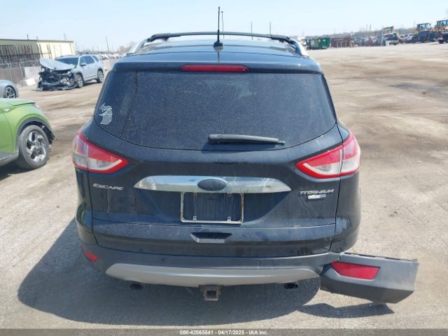 1FMCU9J9XFUB21425 Ford Escape Titanium