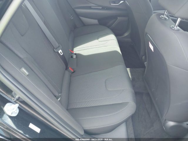 KMHLL4DG3RU799454 Hyundai ELANTRA SE