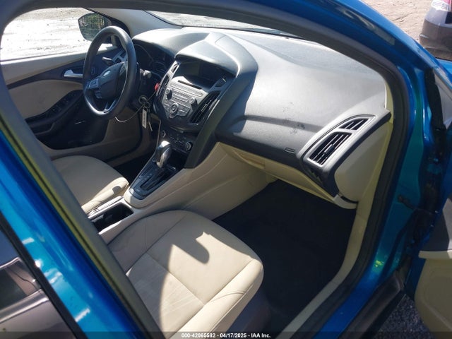 1FADP3F22GL279652 Ford FOCUS SE