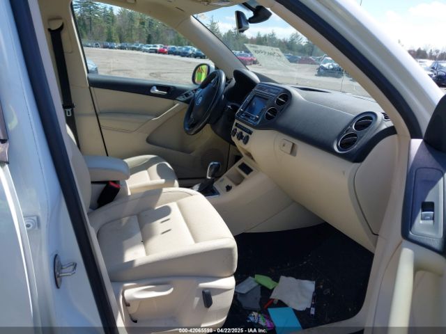 WVGBV7AXXGW507473 Volkswagen TIGUAN SE