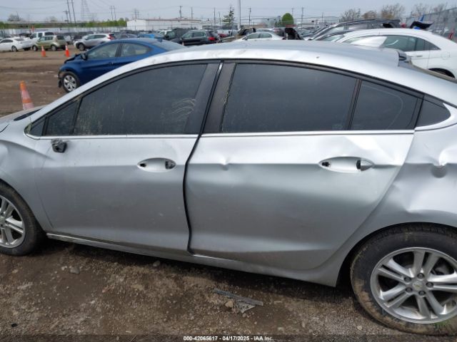1G1BE5SMXH7212312 Chevrolet Cruze Lt Auto