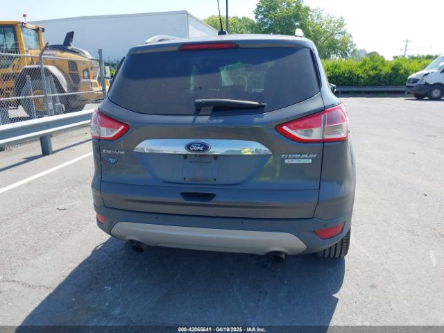 1FMCU0J94FUB24350 Ford Escape Titanium