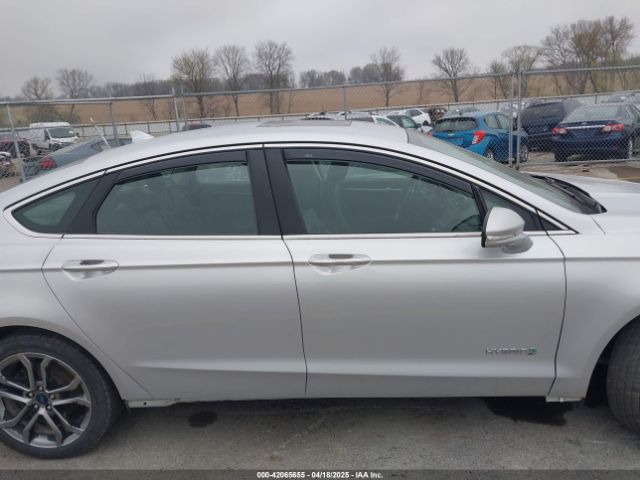 3FA6P0RU0KR223787 Ford Fusion Hybrid Titanium
