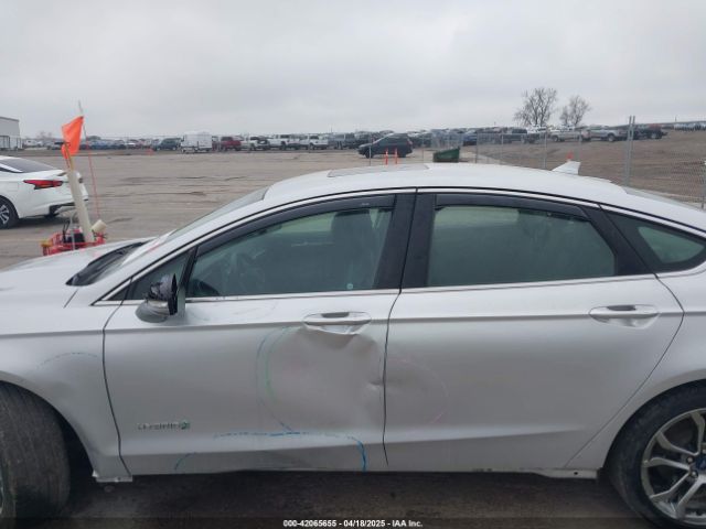 3FA6P0RU0KR223787 Ford Fusion Hybrid Titanium