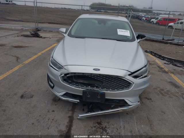 3FA6P0RU0KR223787 Ford Fusion Hybrid Titanium