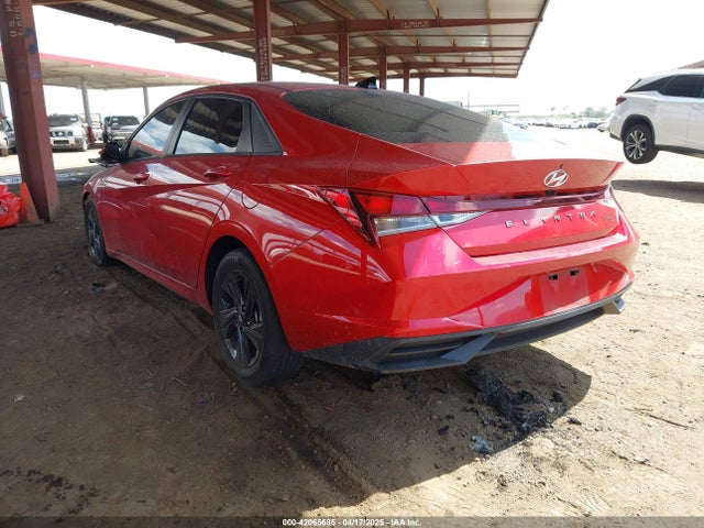 5NPLS4AGXMH041772 Hyundai ELANTRA SEL