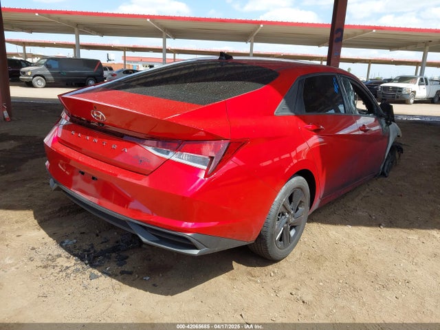 5NPLS4AGXMH041772 Hyundai ELANTRA SEL