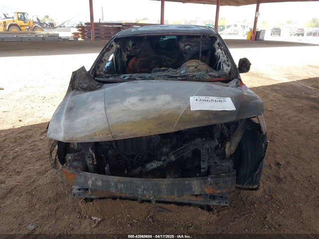 5NPLS4AGXMH041772 Hyundai ELANTRA SEL