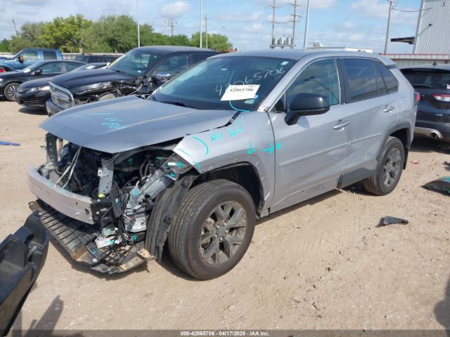 2T3H1RFV3RC275685 Toyota RAV4 LE