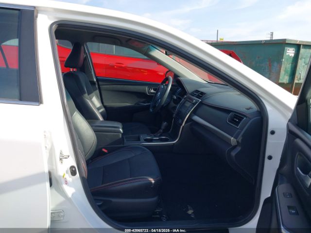 4T1BF1FKXHU397965 Toyota CAMRY SE