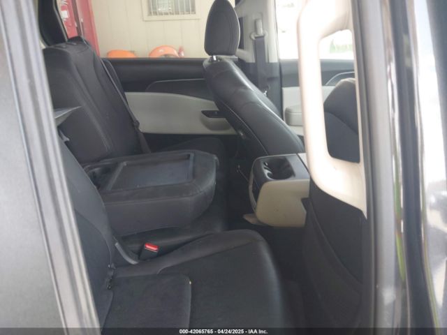 KNDNB4H36R6442183 KIA Carnival Mpv Lx Seat Package