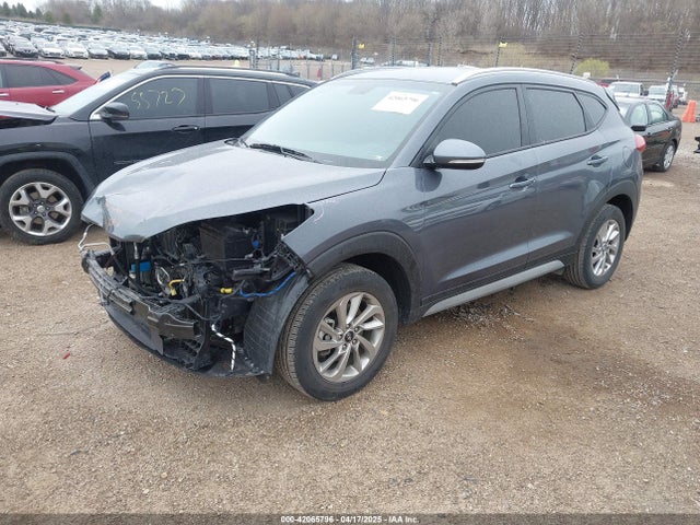 KM8J33A44HU404627 Hyundai Tucson Se Plus