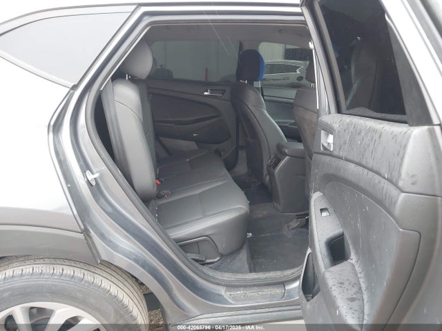 KM8J33A44HU404627 Hyundai Tucson Se Plus