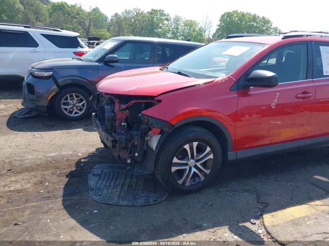 JTMZFREV1GJ098247 Toyota RAV4 LE