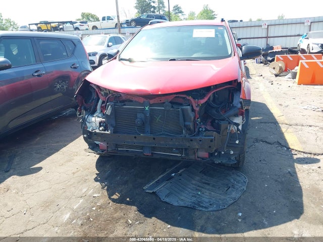 JTMZFREV1GJ098247 Toyota RAV4 LE
