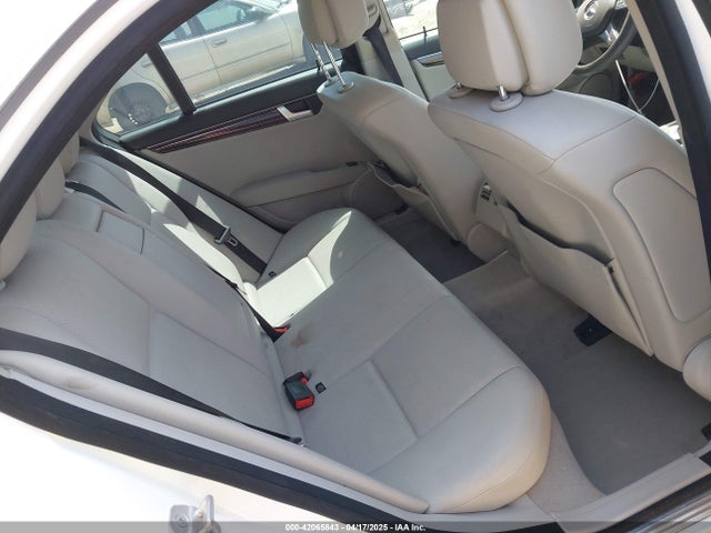 WDDGF4HB6ER295673 Mercedes-Benz C 250 Luxury/sport