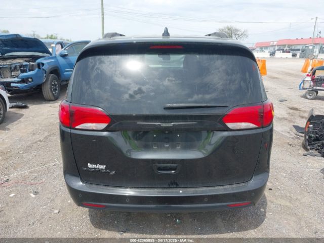 2C4RC1BG0JR258010 Chrysler Pacifica Touring L