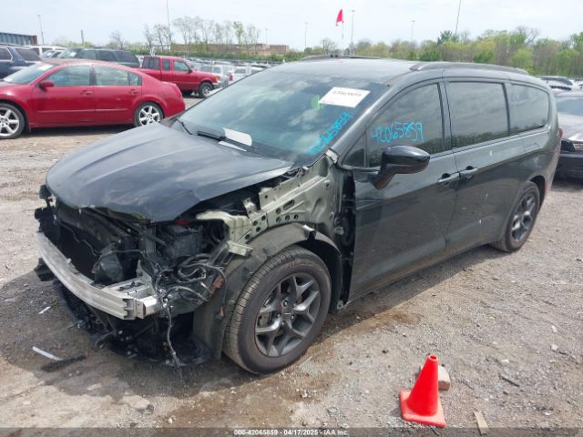 2C4RC1BG0JR258010 Chrysler Pacifica Touring L