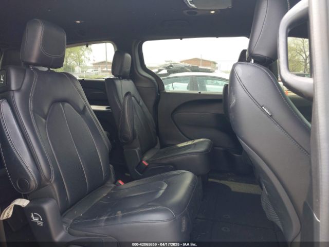 2C4RC1BG0JR258010 Chrysler Pacifica Touring L