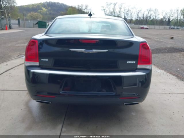 2C3CCAKG1JH199016 Chrysler 300 Limited Awd