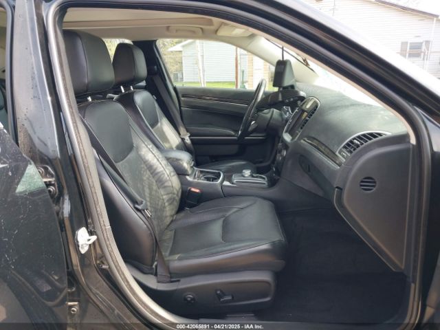 2018 CHRYSLER 300 2C3CCAKG1JH199016 Photo 4