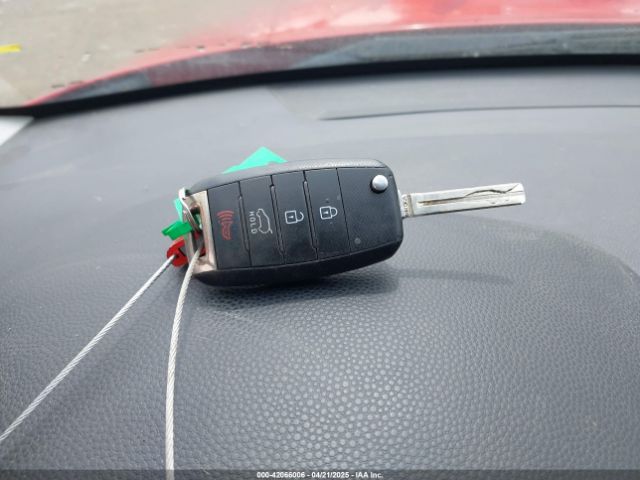 KNDJP3A52F7768090 KIA SOUL +