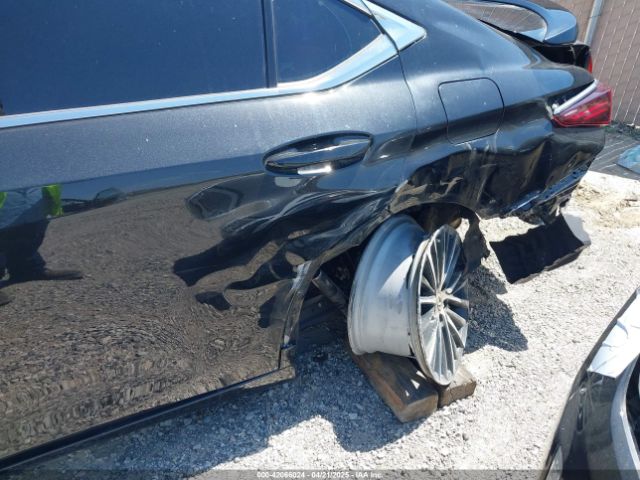 58ADA1C14RU047566 Lexus ES 300H