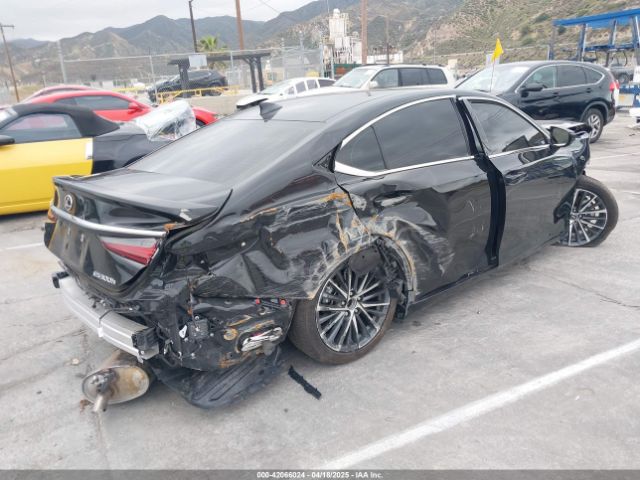 58ADA1C14RU047566 Lexus ES 300H