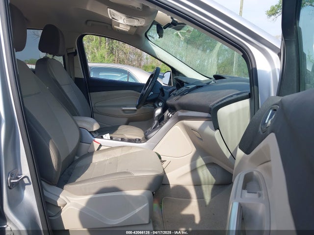 1FMCU9GX5FUC62439 Ford ESCAPE SE