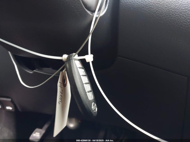 JN8AT2MT1HW147016 Nissan ROGUE SV