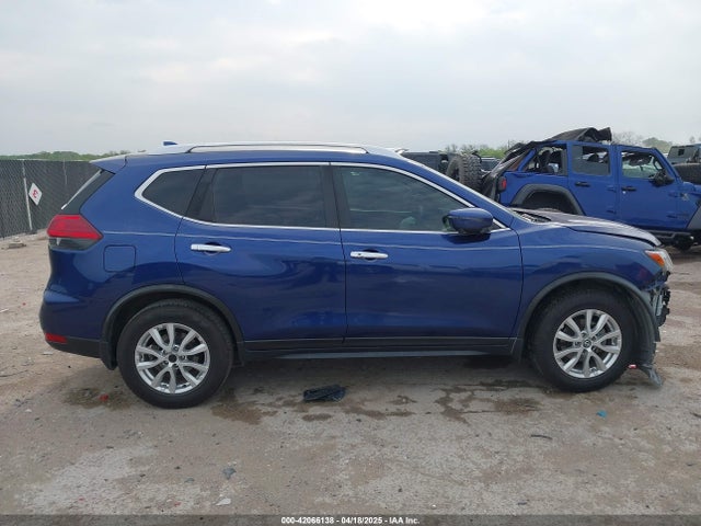 JN8AT2MT1HW147016 Nissan ROGUE SV