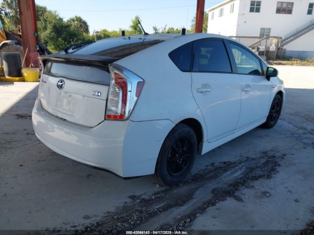 JTDKN3DU7E0376226 Toyota Prius Two