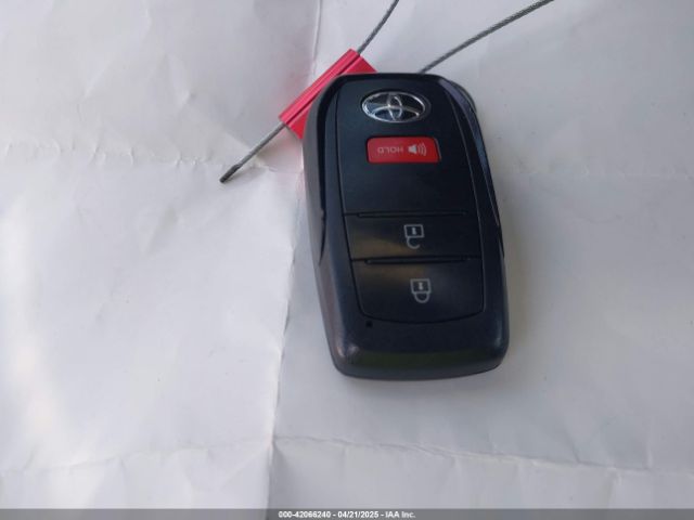 JTDACAAU6P3002332 Toyota Prius Le