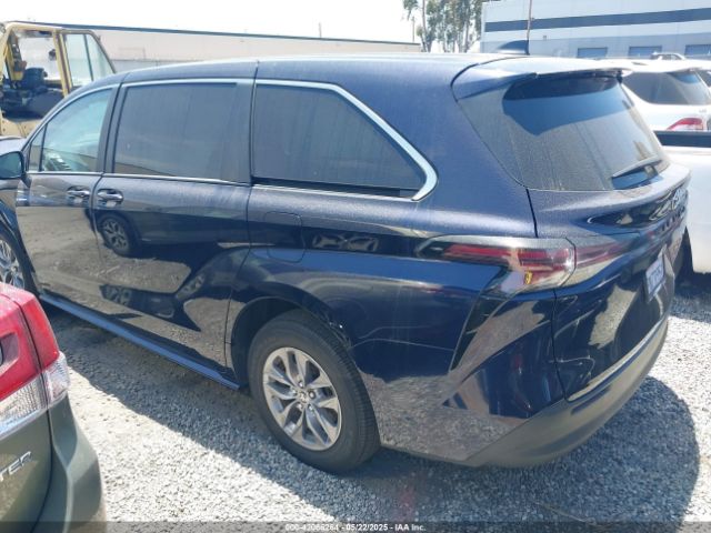5TDKRKEC1RS188891 Toyota SIENNA LE