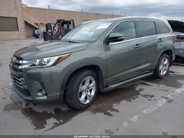 5TDDZRFH1HS453691 Toyota Highlander Limited