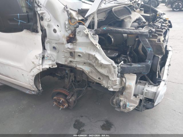 1FBZX2YM1HKA98823 Ford Transit Xlt