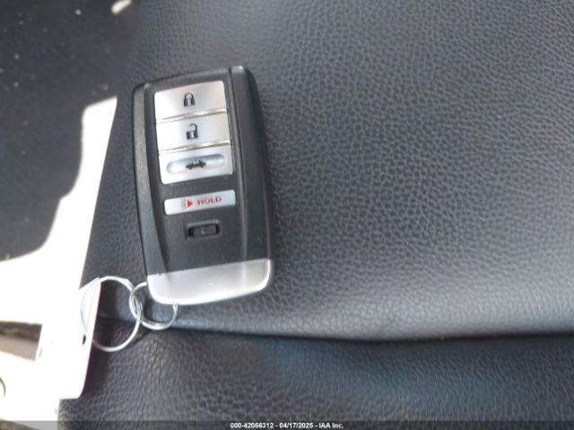 19UDE2F30JA003834 Acura Ilx Acurawatch Plus Package