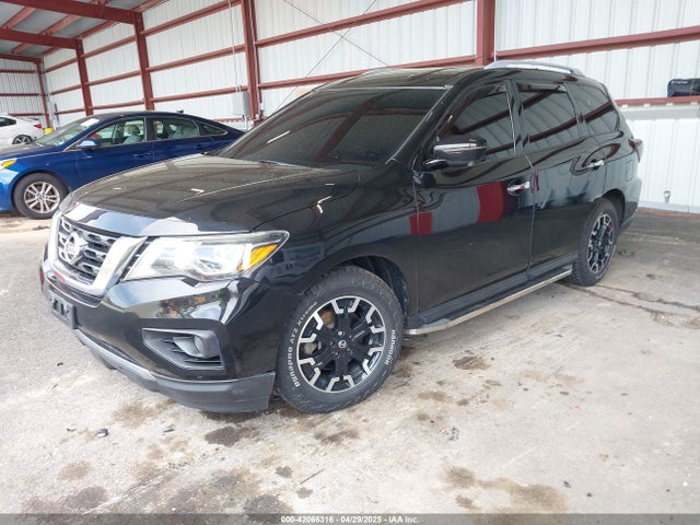 5N1DR2MM8JC618162 Nissan Pathfinder Sl