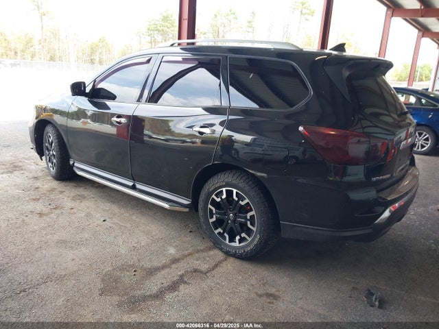 5N1DR2MM8JC618162 Nissan Pathfinder Sl